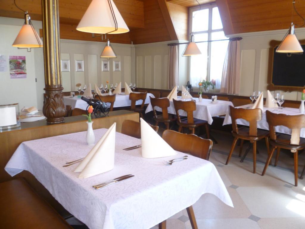 غوتنغن Hotel Speiserestaurant Bahnhof المظهر الخارجي الصورة